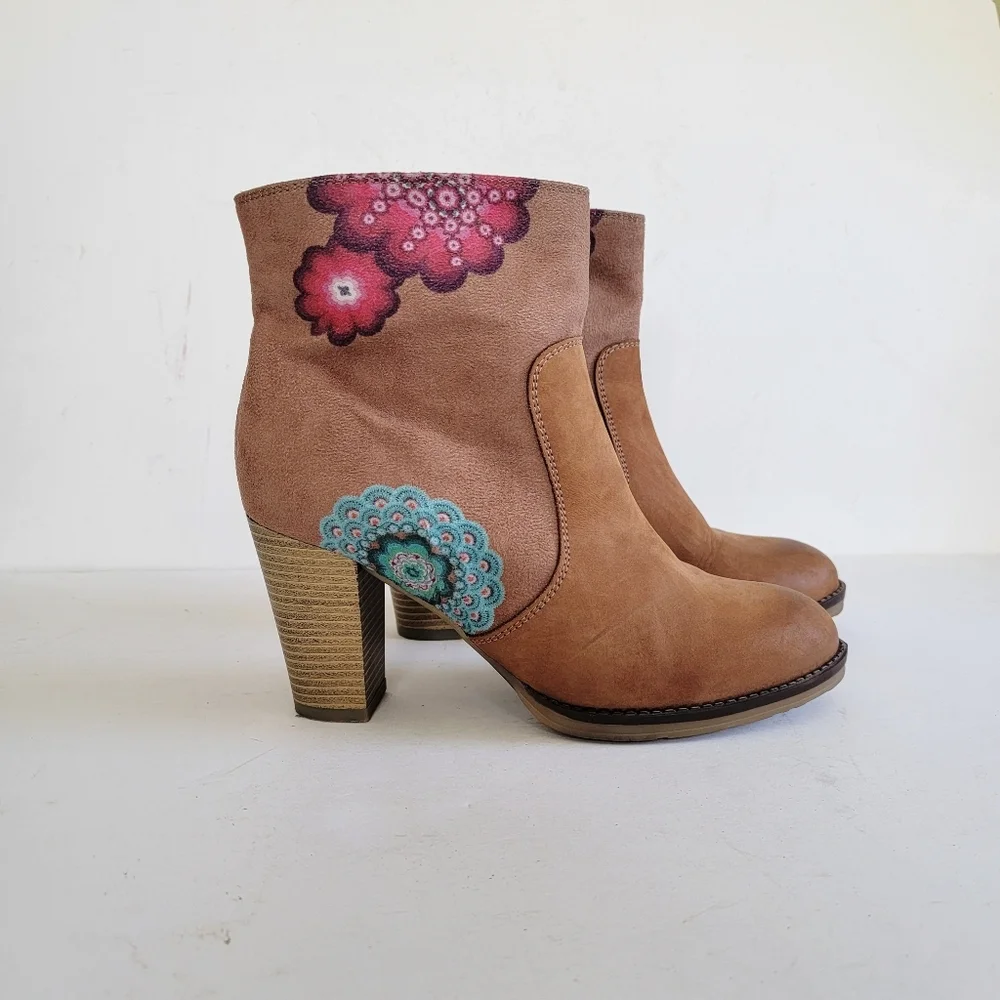 Desigual Tan Suede Ankle Boots Size 41 US 10 Boho Pink Turquoise Floral Eclectic